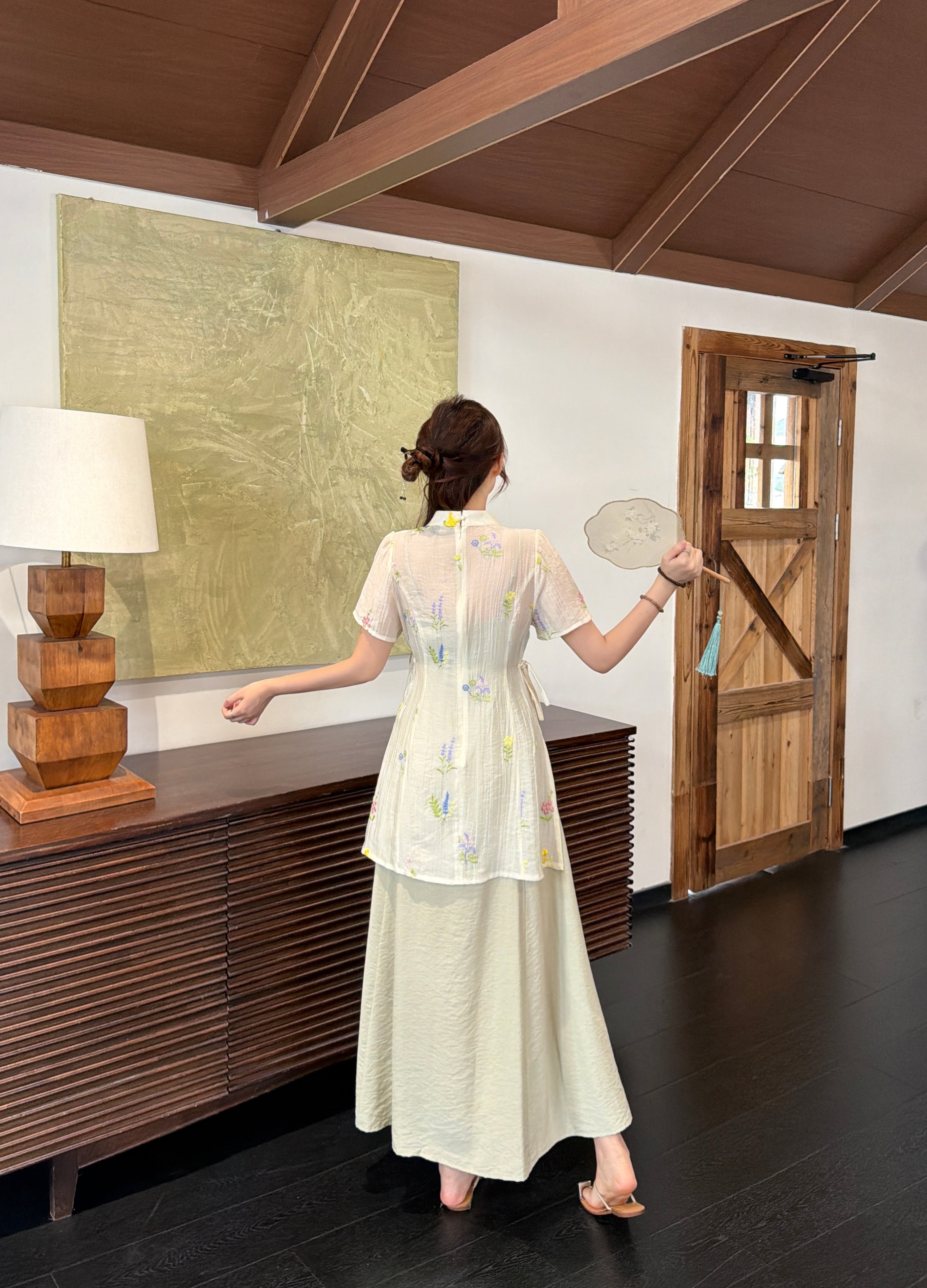 Real shot of the 2026 summer new plus-size women's Chinese-style embroidered button-up top and suspender skirt two-piece set