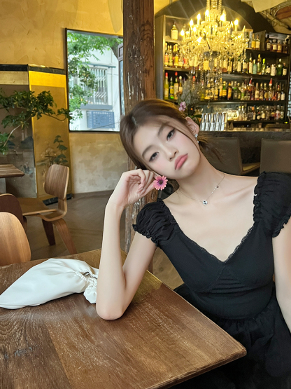 V-Neck Tulle and Mesh Dress法式气质V领拼接纱裙*2Colors