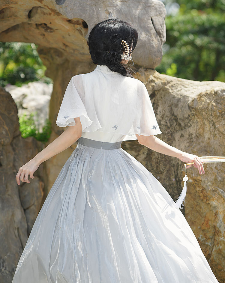 Celia Embroidered Dress with Shawl ✱大码✱汉元素绣花连衣裙+小披肩两件套