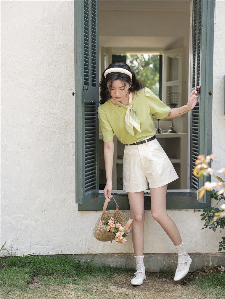 韩剧女主~蝴蝶结丝巾T恤上衣*2色