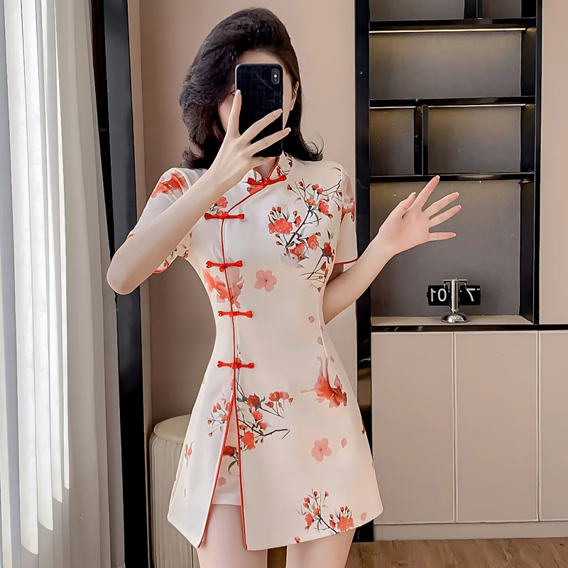 Blooming Glow Two-Piece Set 花开映霞中式2件套