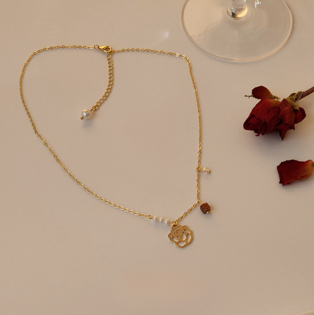 Classic Pearl Rose Blossom Necklace 温柔优雅珍珠玫瑰项链