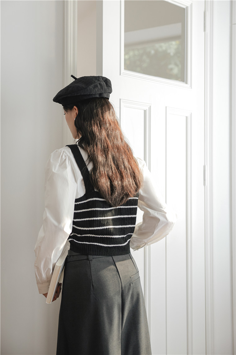 Stripes Knitted Vest Fake Two-Piece Top学院风~条纹针织背心假两件上衣* 2 Colors
