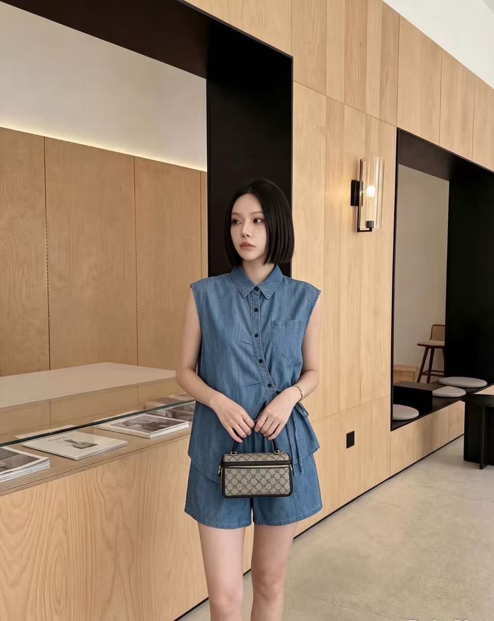 Asymmetrical Denim Two-Piece Set 小众不规则牛仔套装*2 Colors