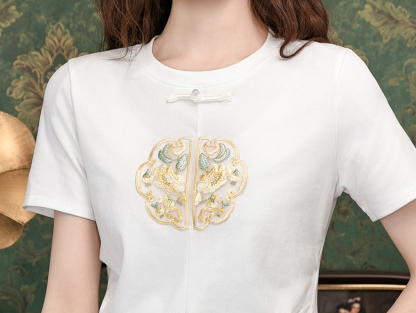 New Chinese Style Side-Slit Tee  新中式盘扣开叉t恤*2 Colors