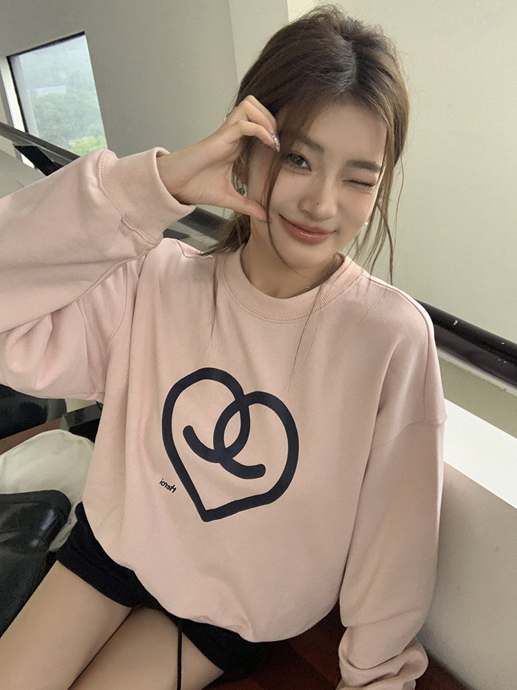 Retro Heart Emblem Sweatshirt 美式爱心印花卫衣 *2Colors