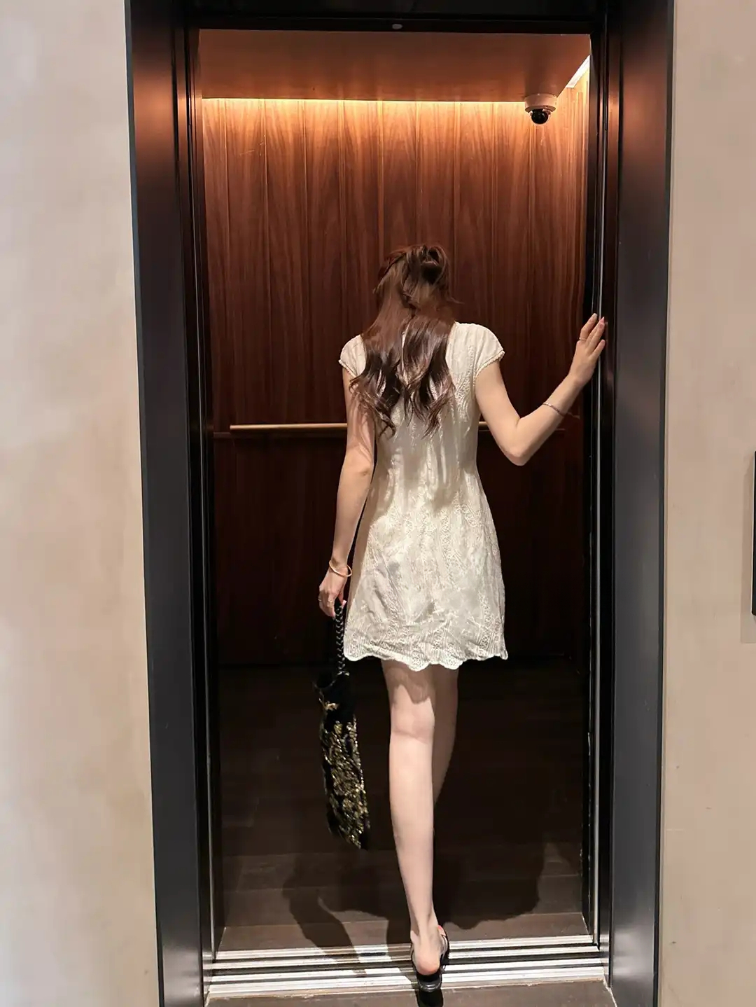 杏色重工绣花新中式旗袍