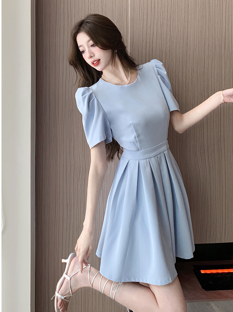 Chic Puff Sleeve Cut-Out Pleated Dress 御姐风露腰泡泡袖百褶裙*2Colors
