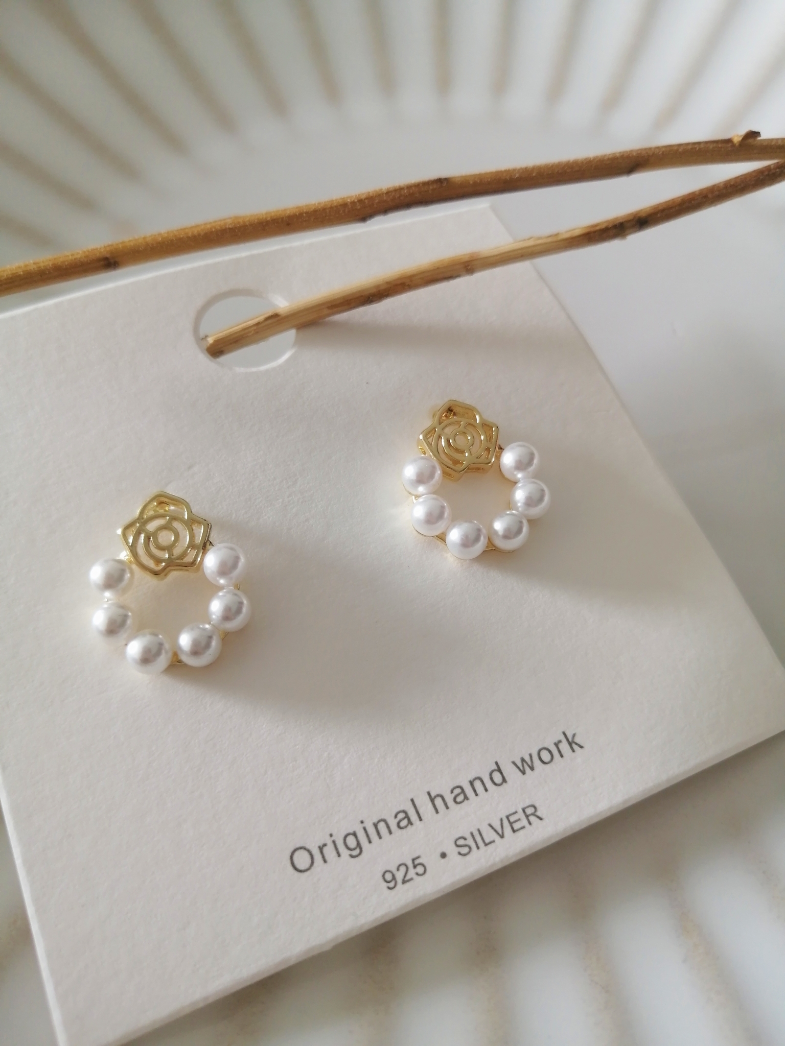 Rose Pearl Stud Earrings 镂空立体玫瑰花珍珠耳钉