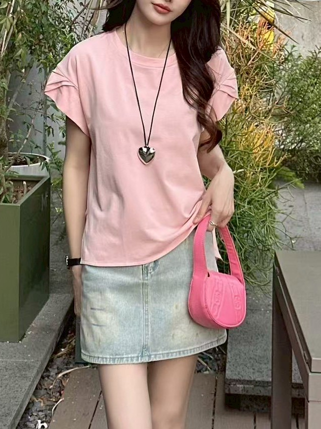 Puff-sleeve solid color top