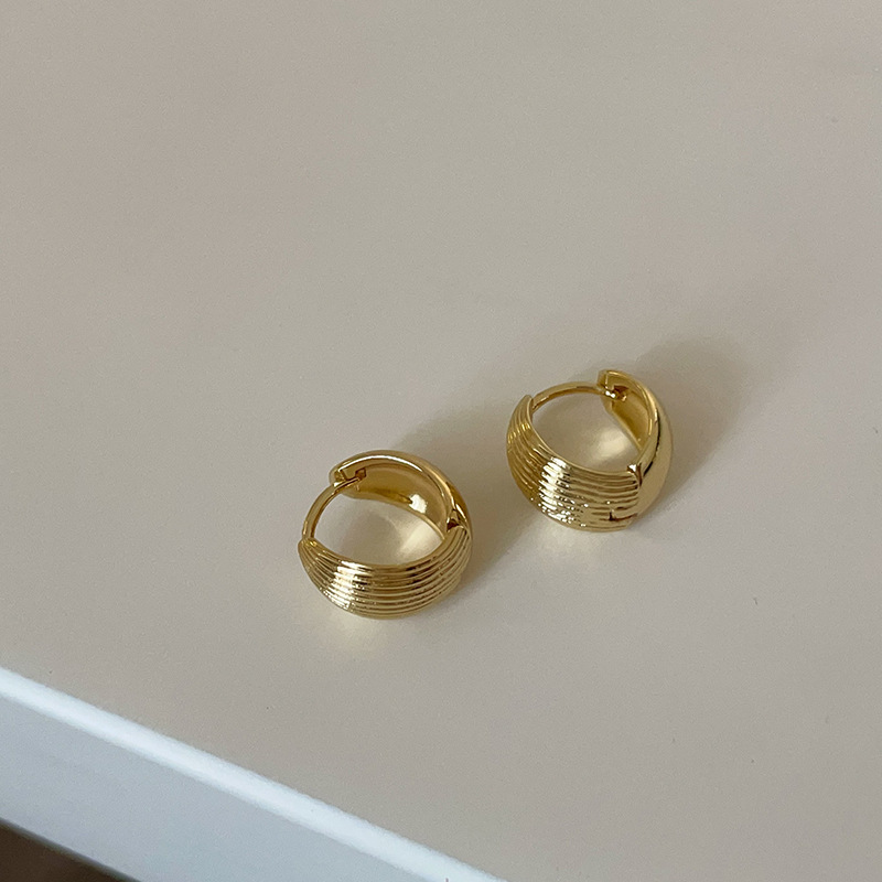 Shell-Texture Hoop Earrings 贝壳纹路素圈耳环*2 Colors