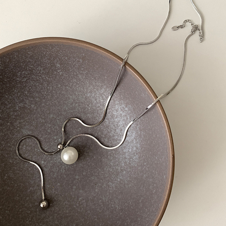 Pull-out Pearl Long Necklace for Women, Unique Design, Niche Retro Style, Simple and Versatile, Elegant Choker Sweater Chain