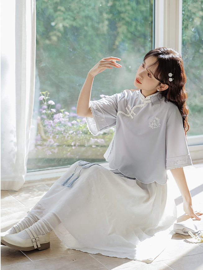 Spring and Summer Age-Reducing Embroidered Women's Republic of China Style Young Student Suit Half Sleeve Shirt Skirt Two-Piece Set 40