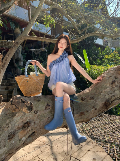 Elowrose 3D Blossom Off-Shoulder Striped Top 被追着问~浪漫立体花朵斜肩度假风条纹上衣*2 Colors