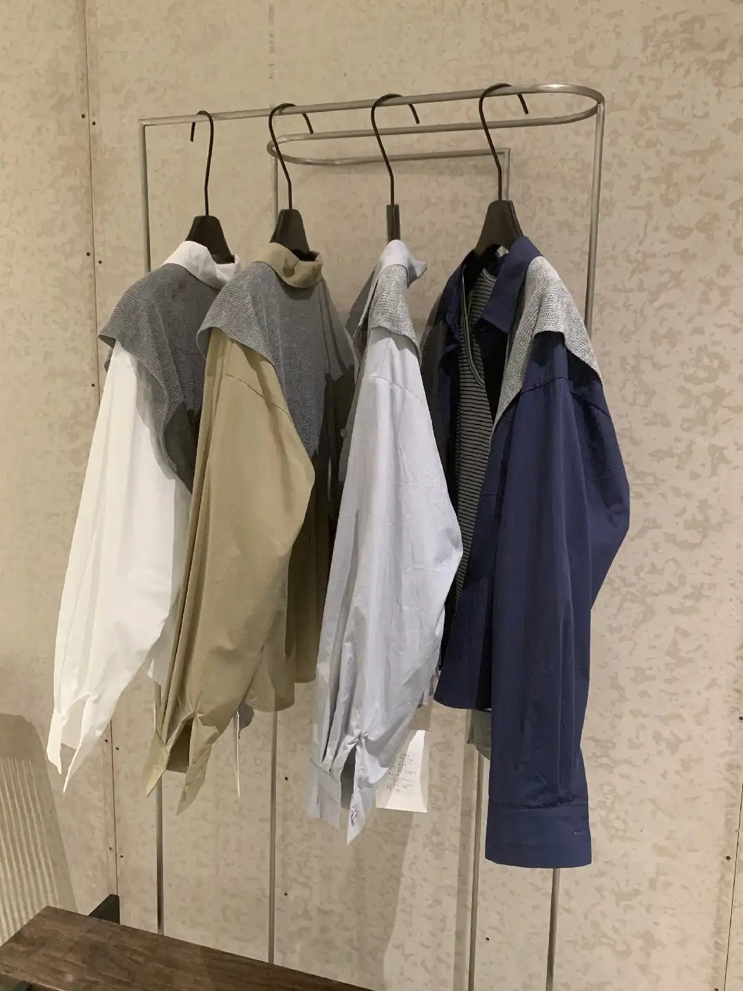  RINA Striped Layered 3-Piece Set 高街韩女！纯色衬衫+条纹背心+披肩三件套*4 Colors