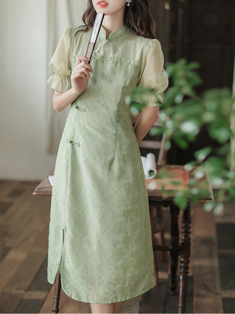 Jade Green Textured Jacquard Cheongsam 翡翠绿肌理提花改良旗袍