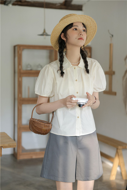 Metal Buttoned Doll Collar Blouse 金属扣娃娃领短袖衬衫*2Colors