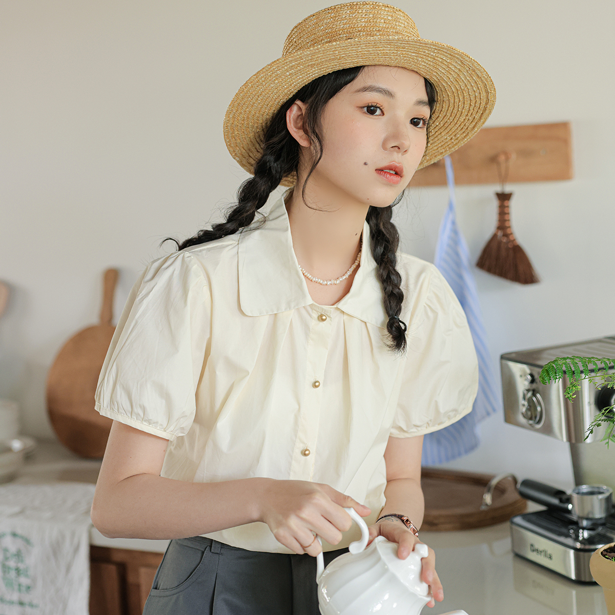 Metal Buttoned Doll Collar Blouse 金属扣娃娃领短袖衬衫*2Colors