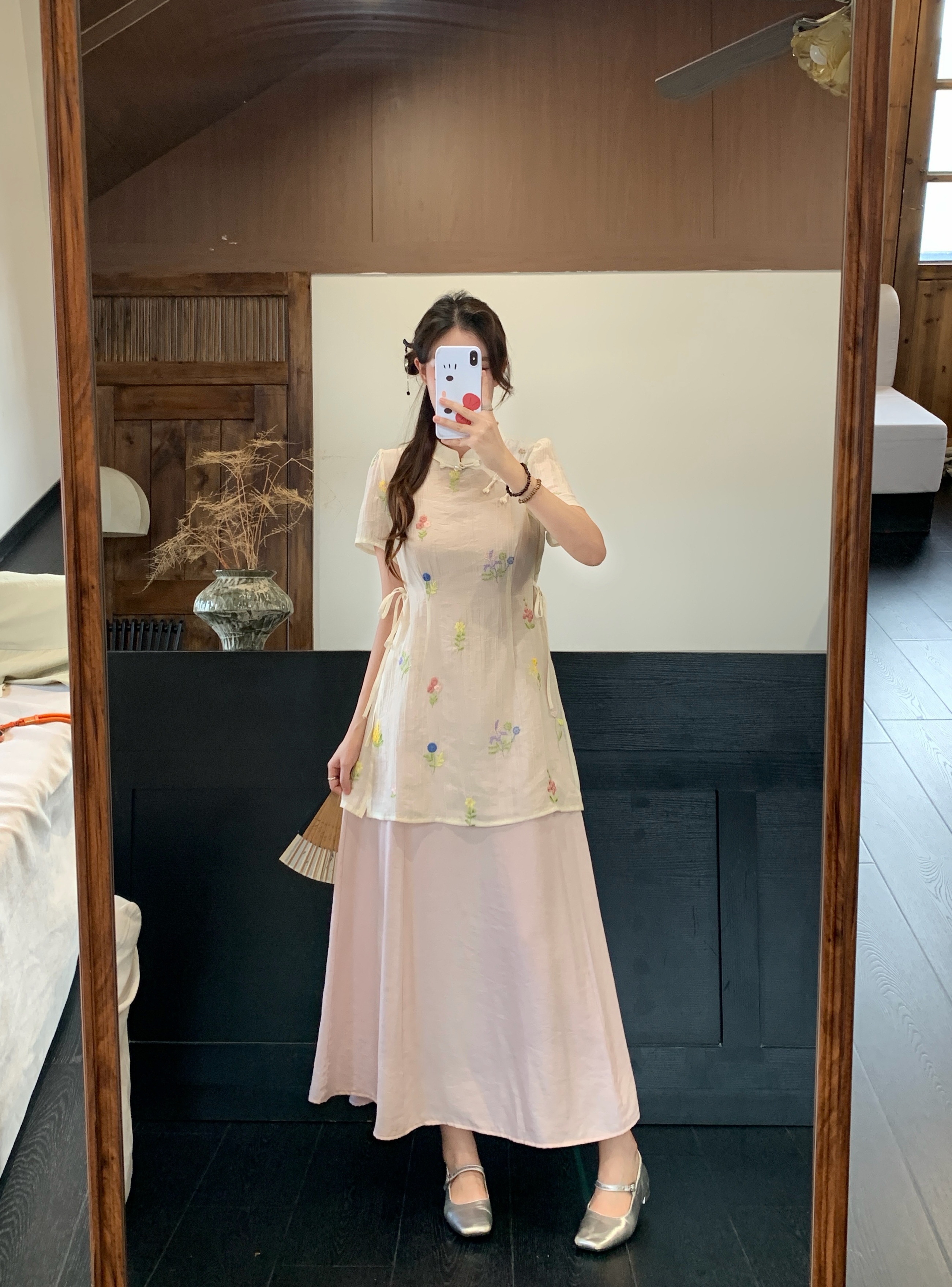 Real shot of the 2026 summer new plus-size women's Chinese-style embroidered button-up top and suspender skirt two-piece set
