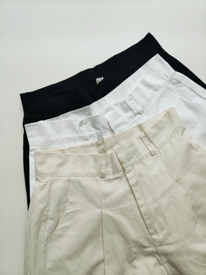 High-Waisted Wide-Leg Shorts 高腰洗水棉阔腿五分裤* 3 Colors