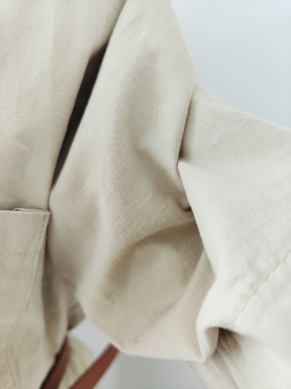 卡其色连身裙~送腰带~Size S 腰围可以到80cm