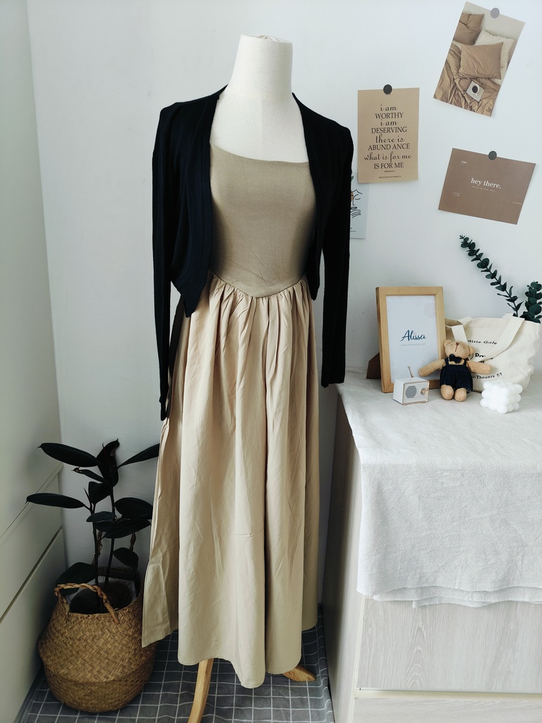 Classic Khaki Cami Dress 卡其色百搭吊带连衣裙