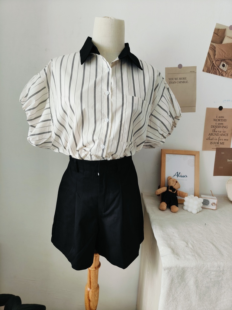 Contrast Collar Stripe Puff Sleeve Shirt 撞色领竖条纹花苞短袖衬衫