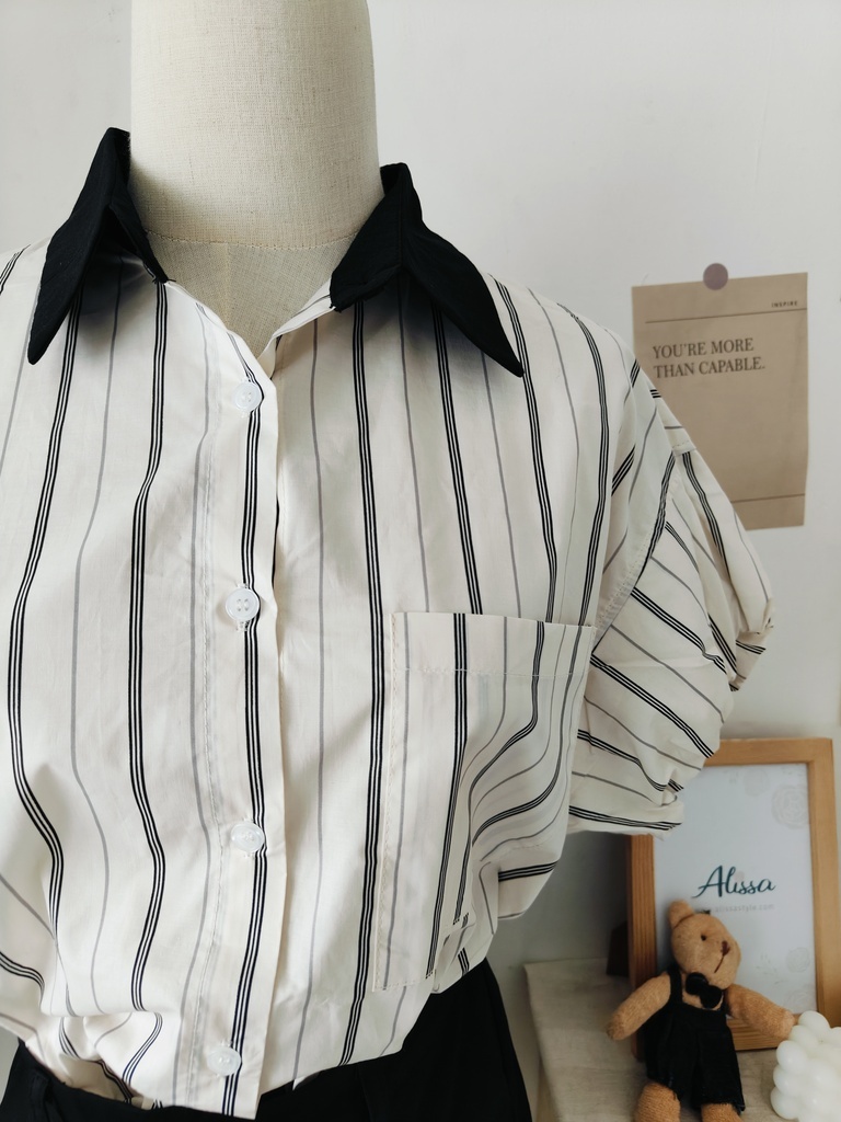 Contrast Collar Stripe Puff Sleeve Shirt 撞色领竖条纹花苞短袖衬衫