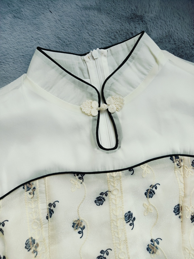 盘扣立领泡泡袖连衣裙 M Size 