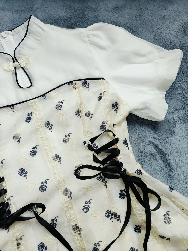 盘扣立领泡泡袖连衣裙 M Size 