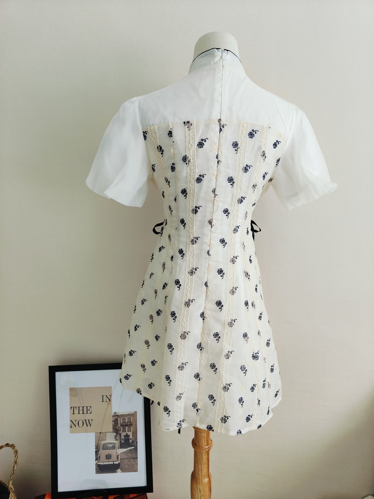 盘扣立领泡泡袖连衣裙 M Size 