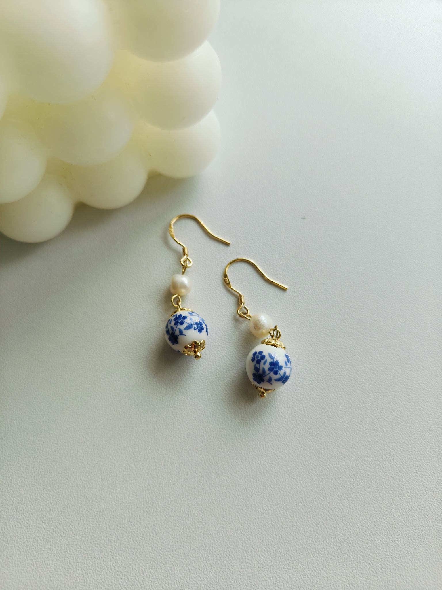 Blue Porcelain Floral Earrings 陶瓷青花耳环