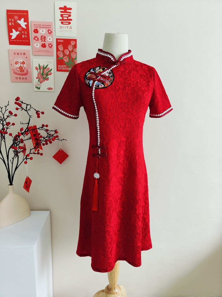 Glamorous Red Lace Dress with Embroidery 红色刺绣蕾丝连衣裙✱大码✱