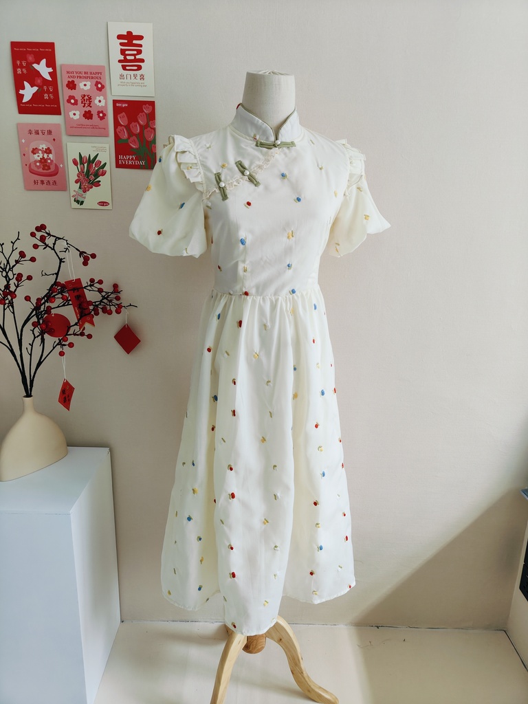 Floral Embroidered Dress 少女心碎花刺绣连衣裙