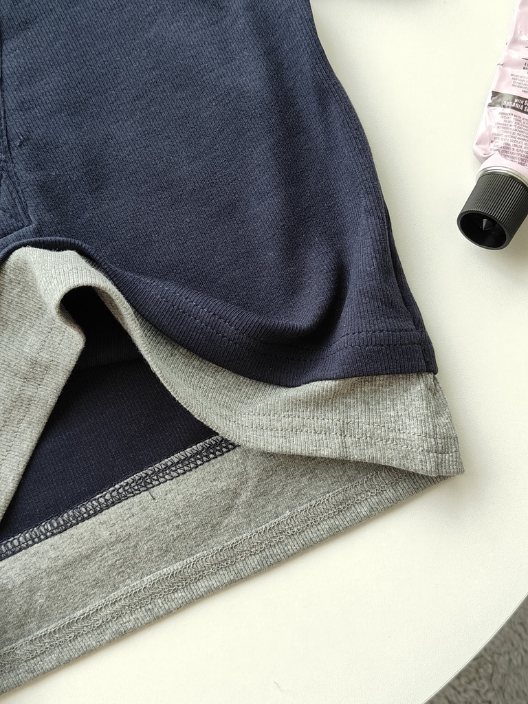 Faux Layered V-Neck Top 假两件V领上衣*4 Colors