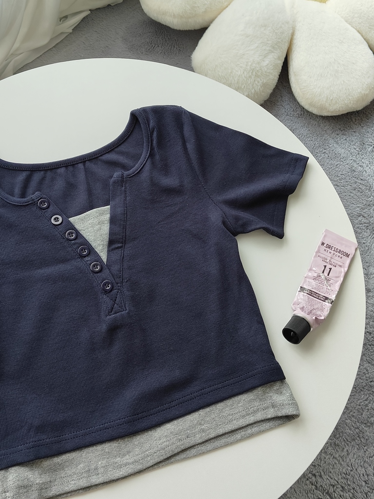 Faux Layered V-Neck Top 假两件V领上衣*4 Colors