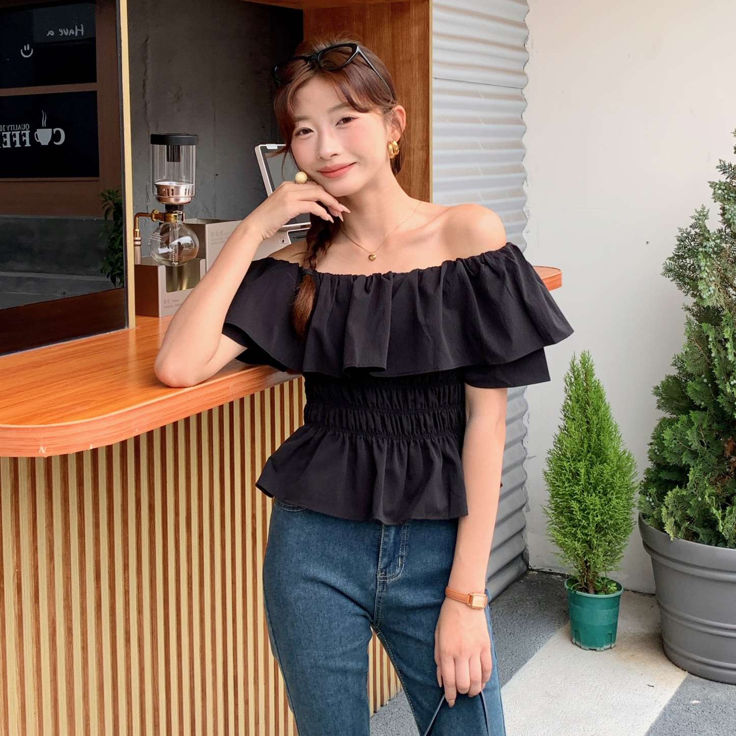 Off-Shoulder Ruffled Top荷叶边一字领收腰上衣*2 Colors