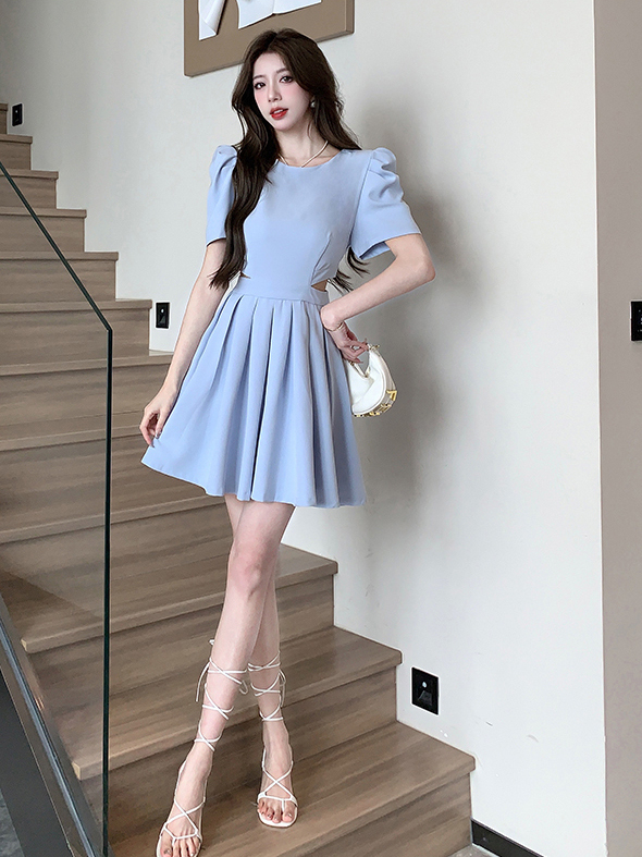 Chic Puff Sleeve Cut-Out Pleated Dress 御姐风露腰泡泡袖百褶裙*2Colors