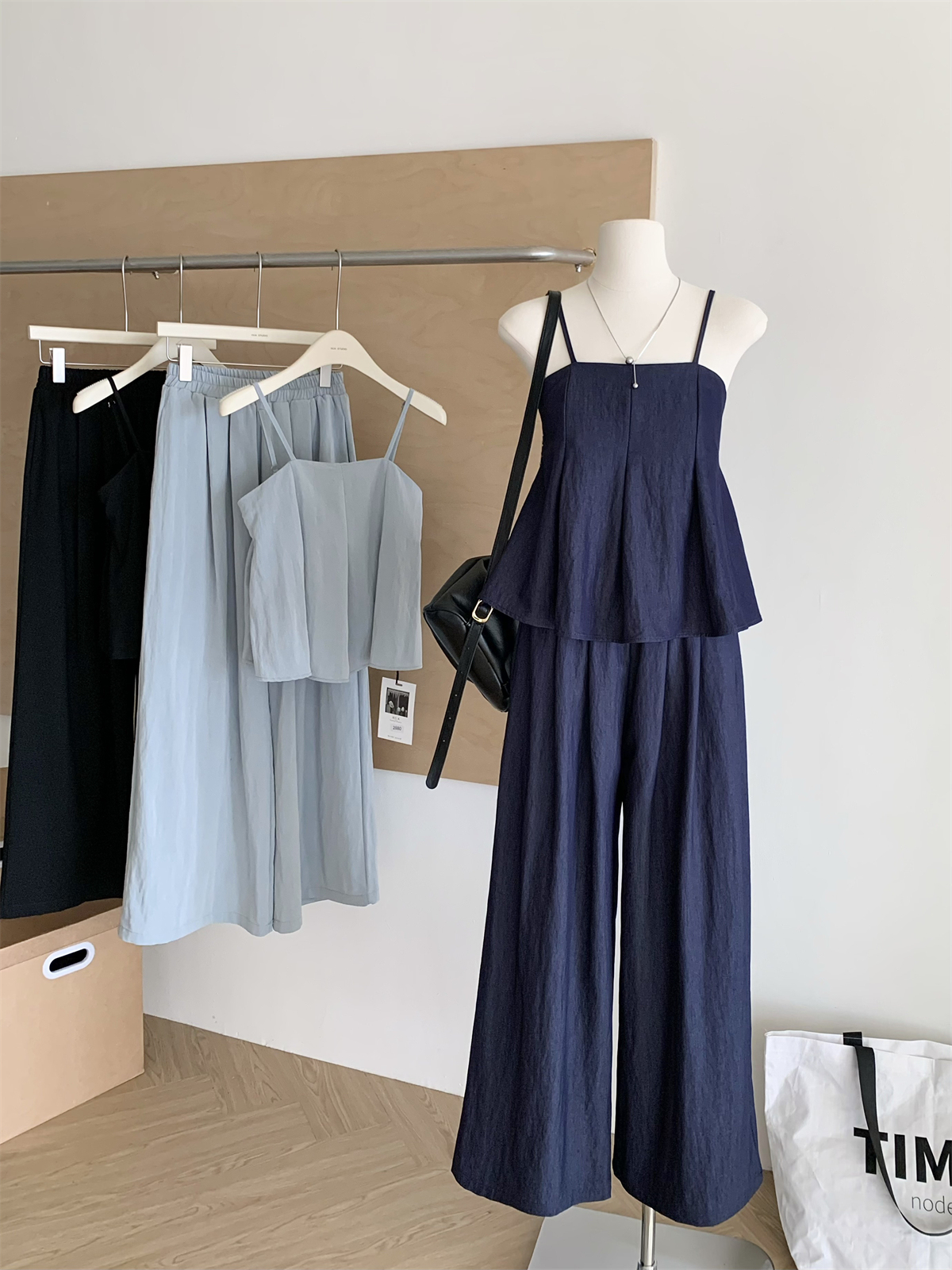 French Style Overall Dress Set Women's Summer Simplicity Temperament Cute Youth-Looking Design Sleeveless Top Wide Leg Pants Two-Piece Set