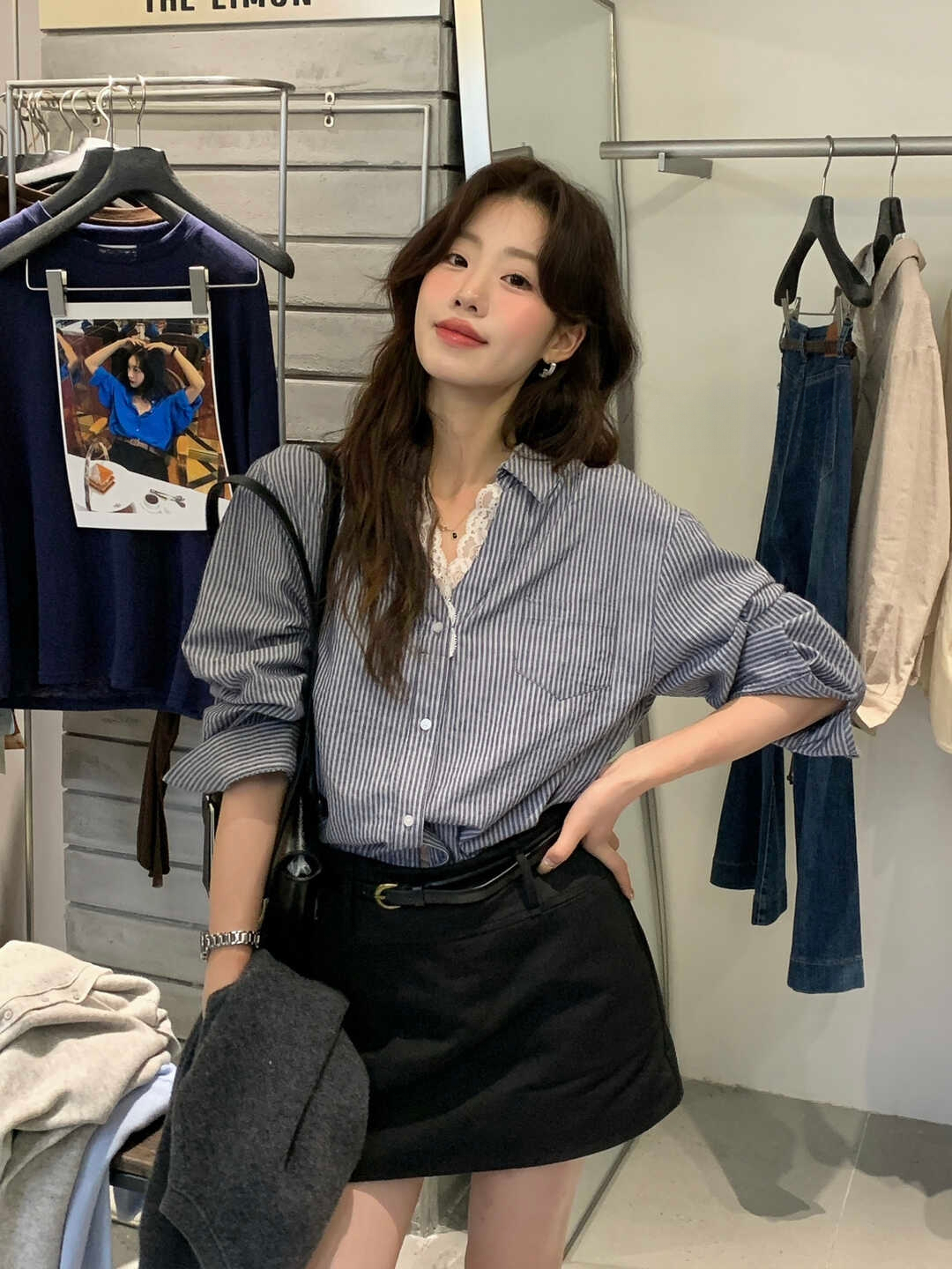 Lace Trim V-Neck Shirt V领蕾丝拼接衬衫*4 Colors