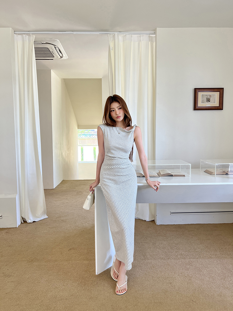 SIGNATURE Striped Twist Dress 条纹扭结连衣裙
