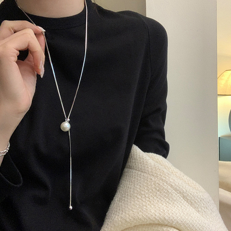 Pull-out Pearl Long Necklace for Women, Unique Design, Niche Retro Style, Simple and Versatile, Elegant Choker Sweater Chain
