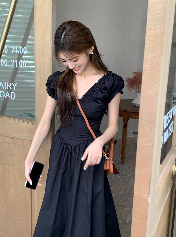 法式收腰连衣裙 French-style waist-cinching dress for women