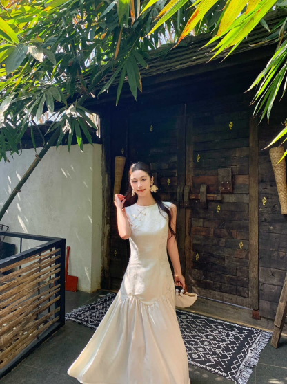 Qingelle New Chinese Elegant Panel Dress 名门大小姐 ✦绝美！ 新中式拼接设计连身裙*2 Colors