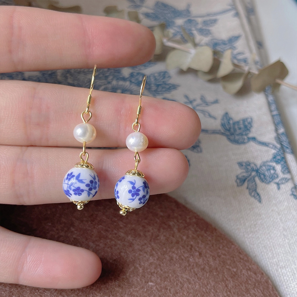 Blue Porcelain Floral Earrings 陶瓷青花耳环