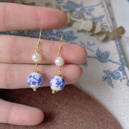Blue Porcelain Floral Earrings 陶瓷青花耳环