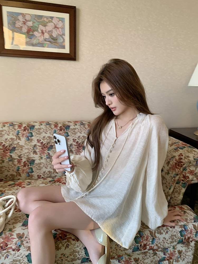 Senna V-Tie Blouse 仙气飘带V领衬衫