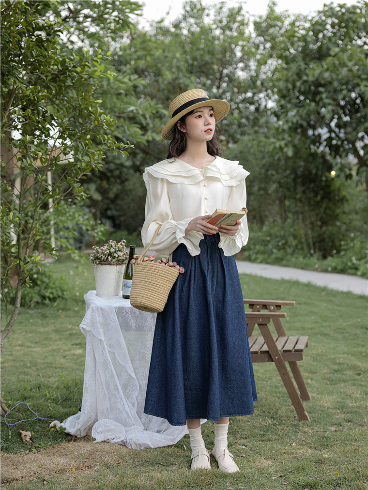 温柔小女人~甜美韩系荷叶领喇叭袖上衣*3色