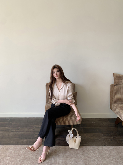 PARVÉ Satin V-Neck Blouse V领缎面醋酸衬衫