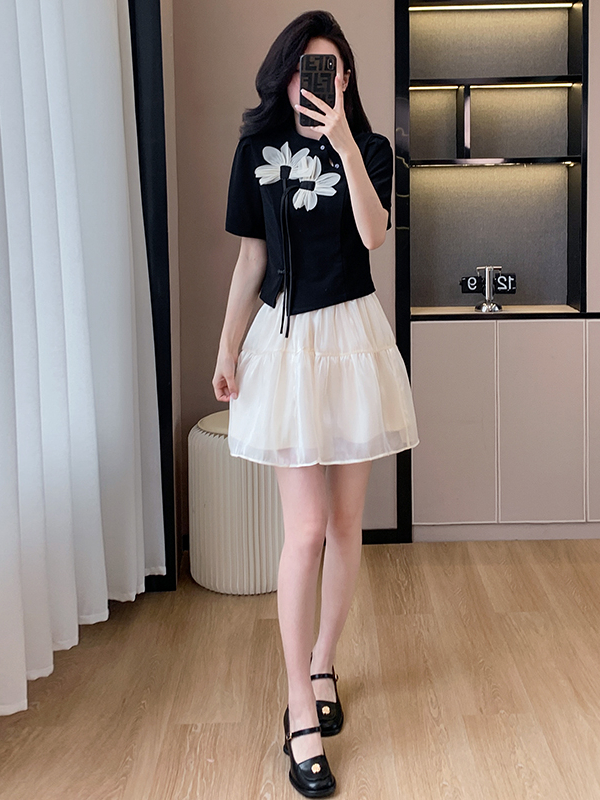 盘扣旗袍连衣裙 Improved Cheongsam Top Puff Skirt Two-Piece Set